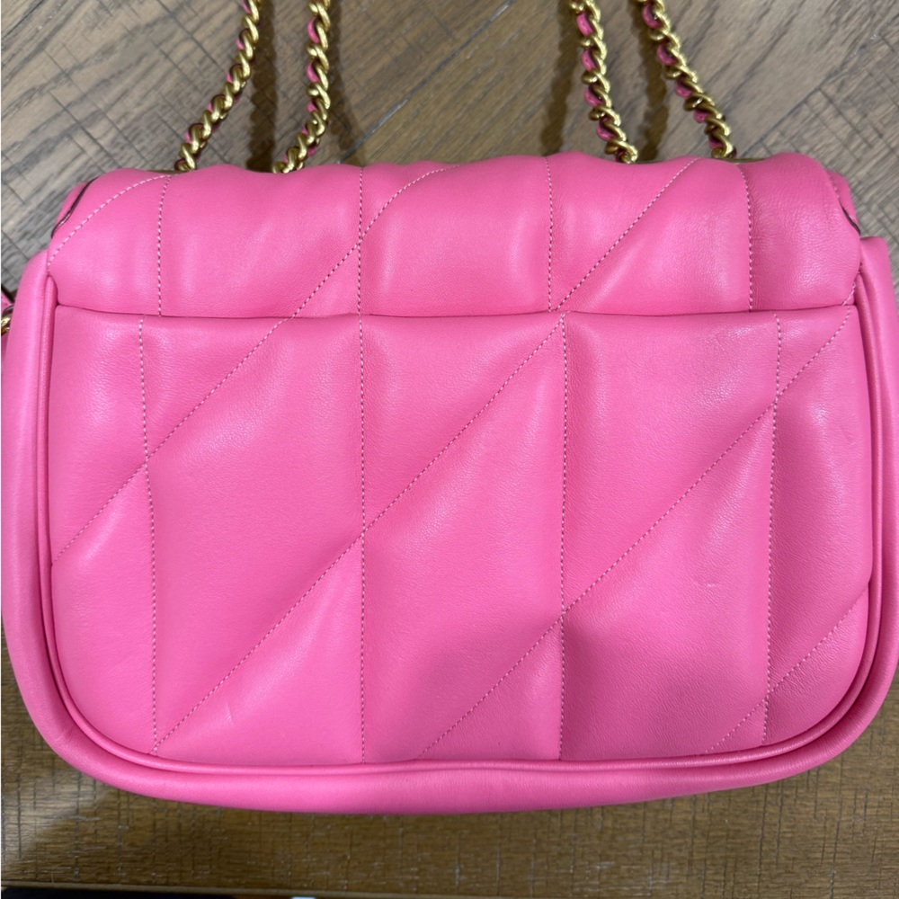 Coach Pillow Madison Shoulder Bag 18 with Quilting - Picture 2 of 8